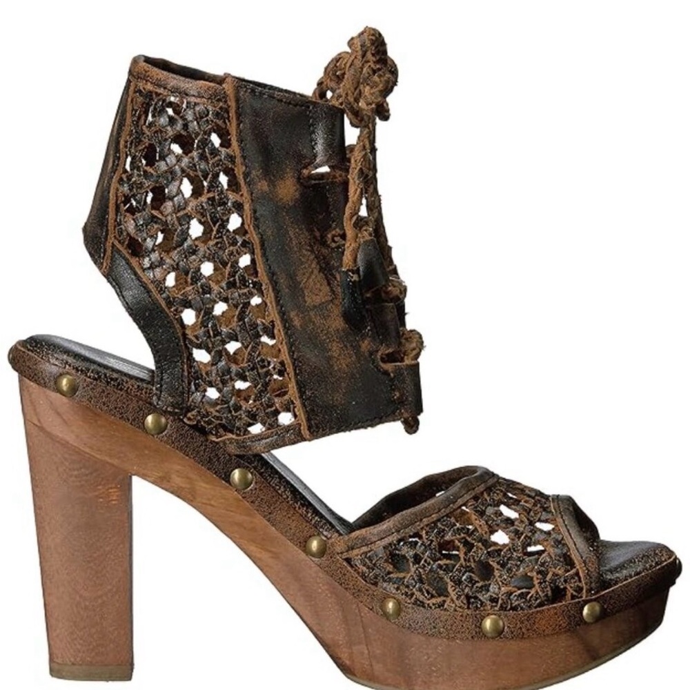 Sbicca Vintage collections Brown Platform Heeled Sandals
